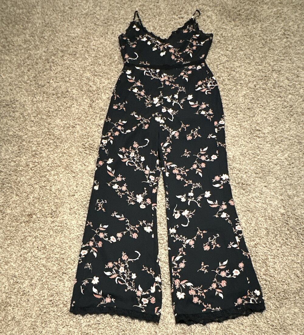 Cupcakes and Cashmere Women's Floral Lace Jumpsuit V-Neck Wide-Leg Zip 6